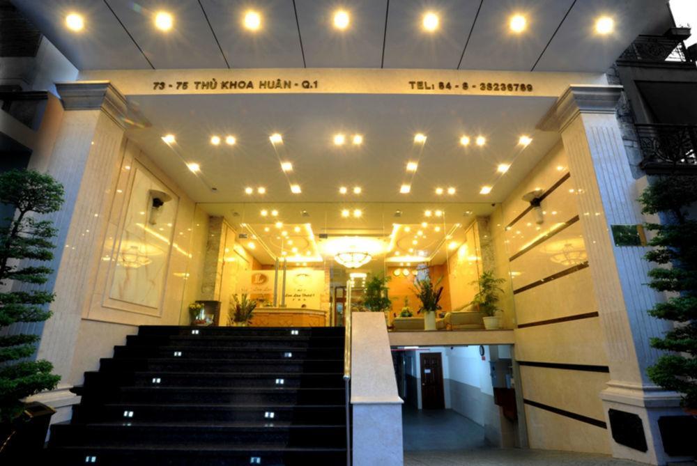 Hotel Silverland Yen Ho-Chi-Minh-Stadt